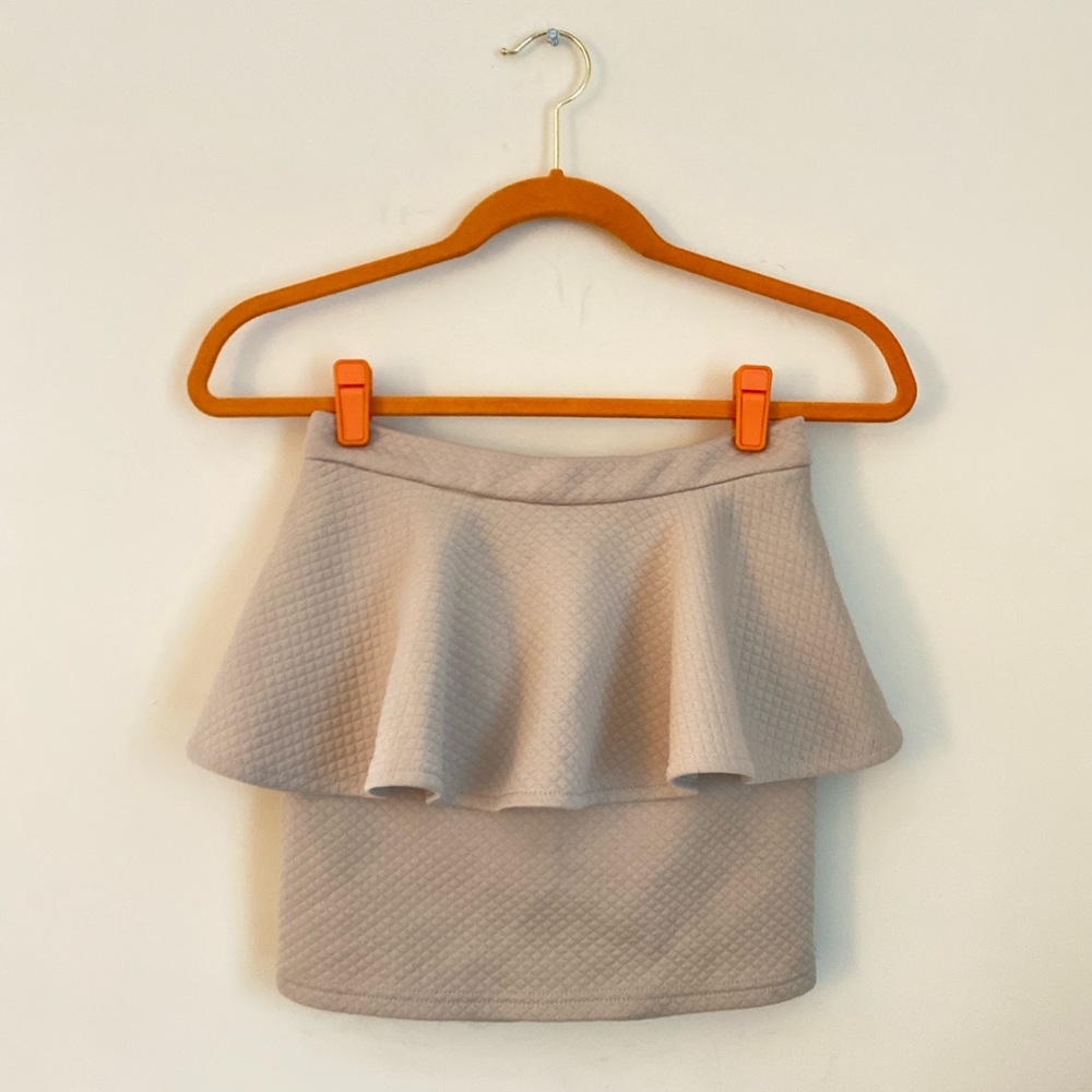 *FINAL PRICE* Forever 21 Textured Peplum Tan Skirt // Size S
